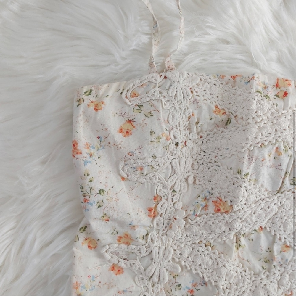 Floral Lace Detail Top